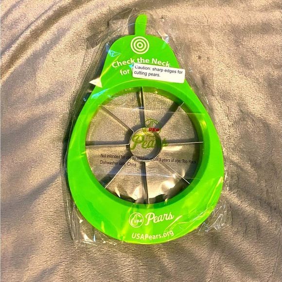 New and sealed, Green Pear Shape Fruit Slicer
Corer - Picture 1 of 1